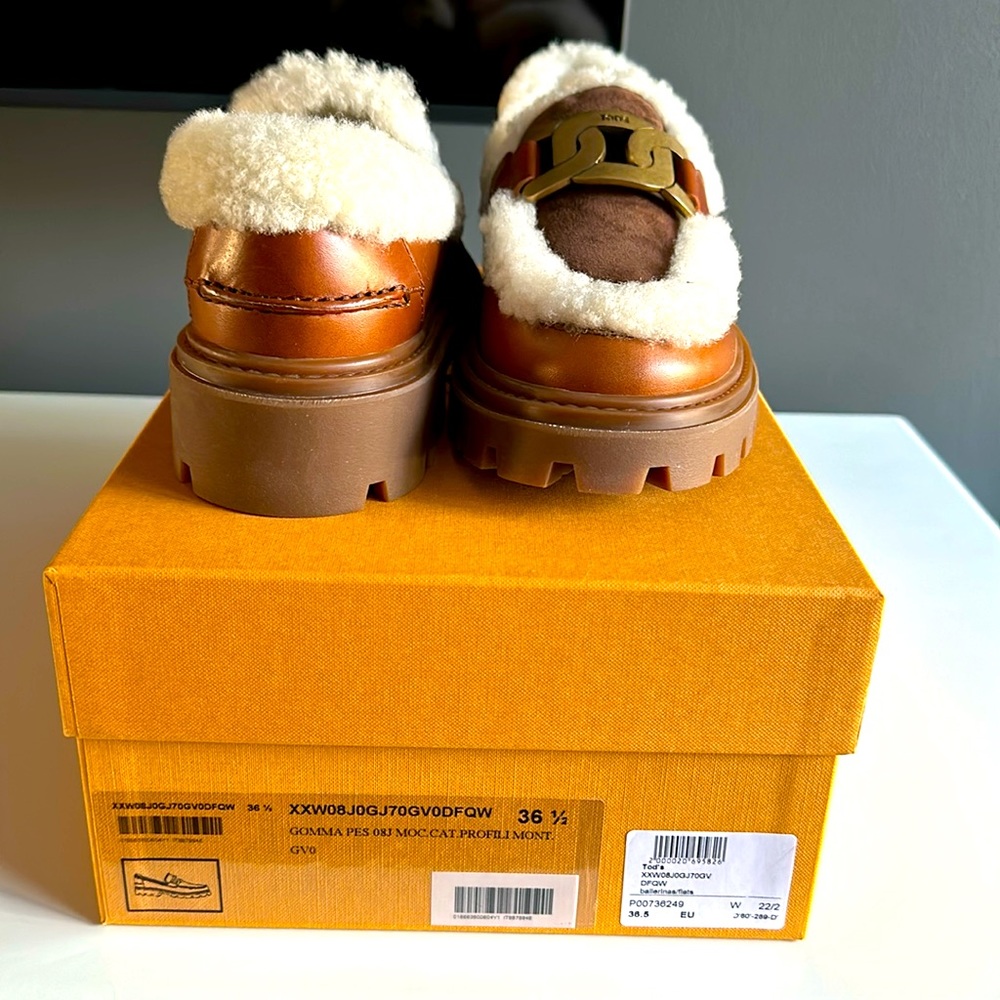 BRAND New Tod’s Gomma Pes Genuine Shearling Trimmed Loafer